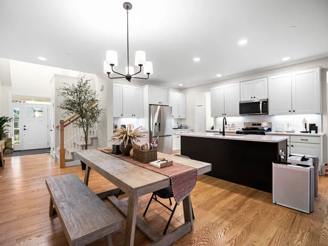 $650,000 | 44 Sheffield Way, Unit 6B, Londonderry, NH 03053