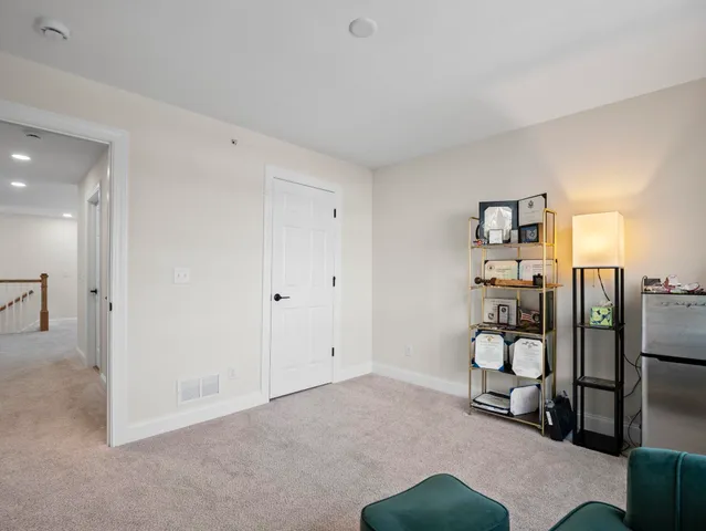 $650,000 | 44 Sheffield Way, Unit 6B, Londonderry, NH 03053