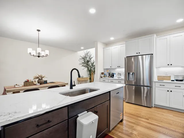 $650,000 | 44 Sheffield Way, Unit 6B, Londonderry, NH 03053