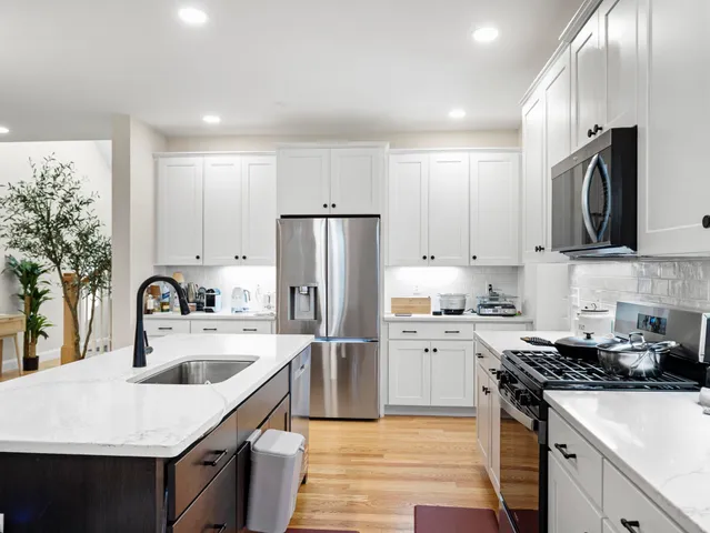 $650,000 | 44 Sheffield Way, Unit 6B, Londonderry, NH 03053