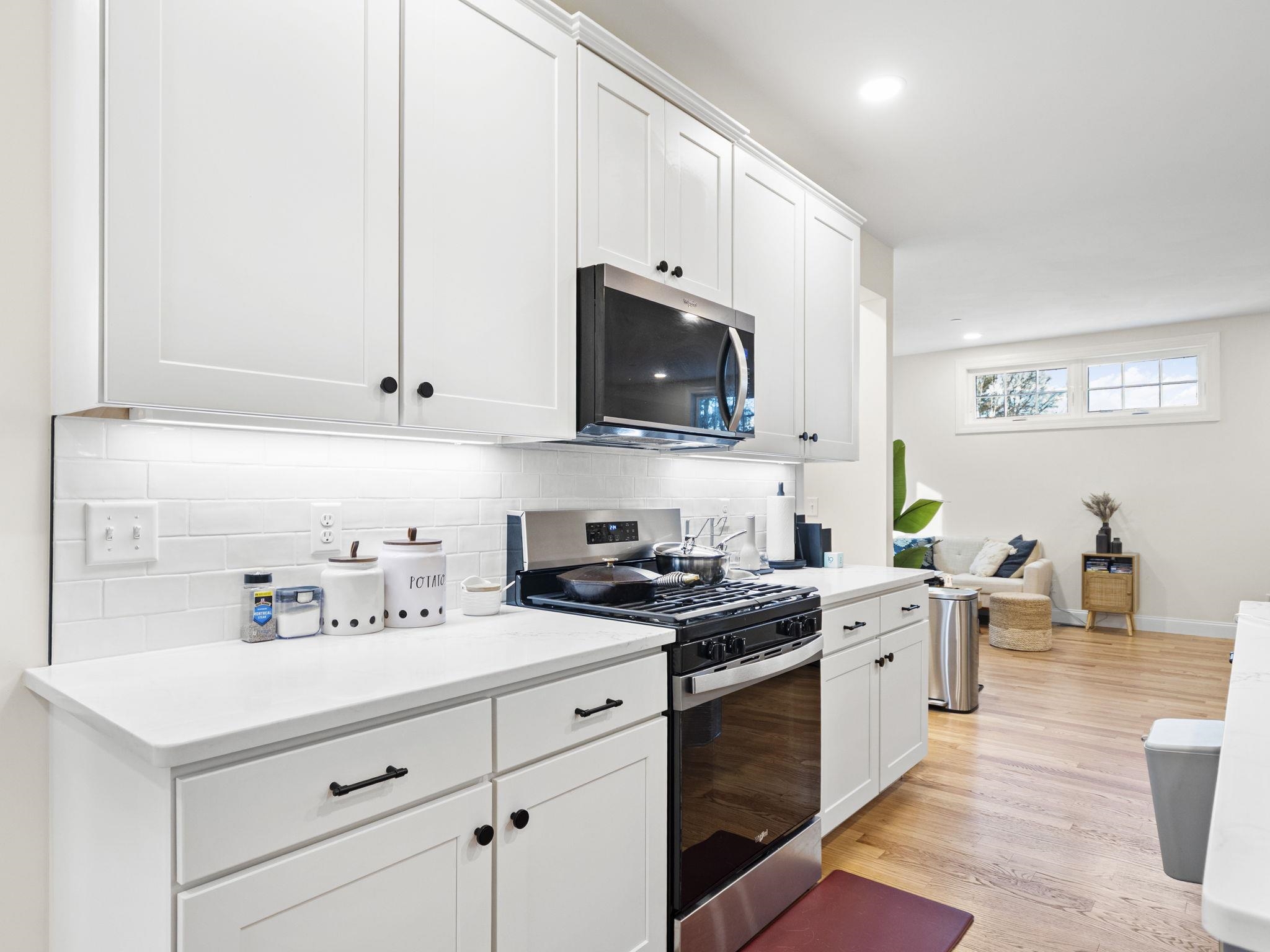 44 Sheffield Way, Unit 6B Londonderry, NH 03053 - Photo 7 of 46