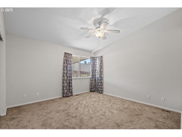 411 Bobwhite Avenue Umatilla, OR 97882 - Photo 21 of 45