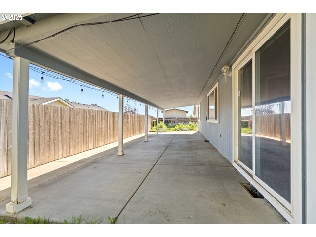 411 Bobwhite Avenue Umatilla, OR 97882 - Photo 28 of 45