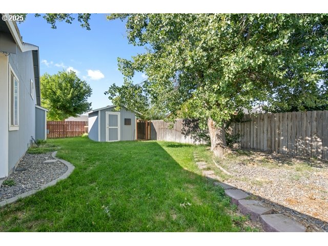 411 Bobwhite Avenue Umatilla, OR 97882 - Photo 29 of 45