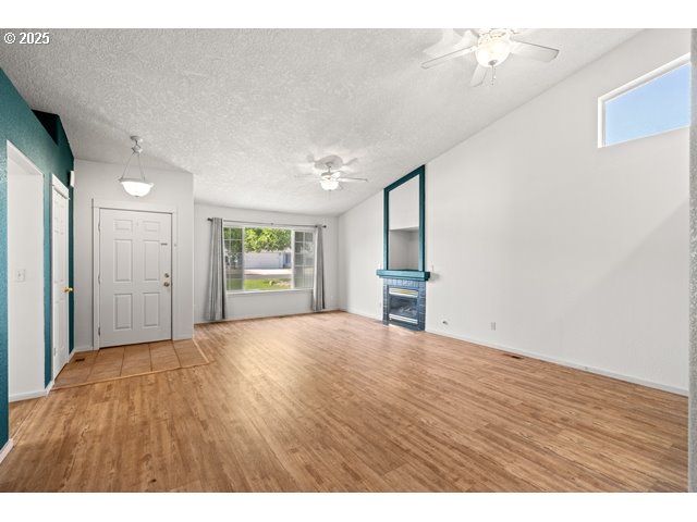 411 Bobwhite Avenue Umatilla, OR 97882 - Photo 7 of 45