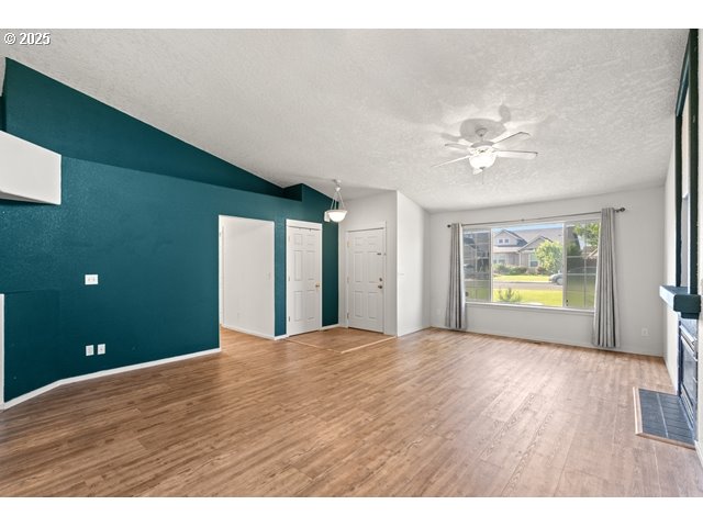 411 Bobwhite Avenue Umatilla, OR 97882 - Photo 8 of 45