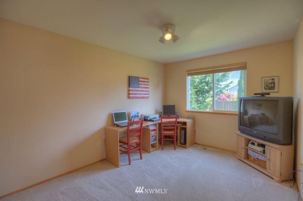 2638 Northeast 24th Court Renton, WA 98056 - Photo 14 of 15 Gallery Image 14