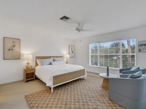 $8,000 | 300 Harbour Drive, Unit 308E, Vero Beach, FL 32963