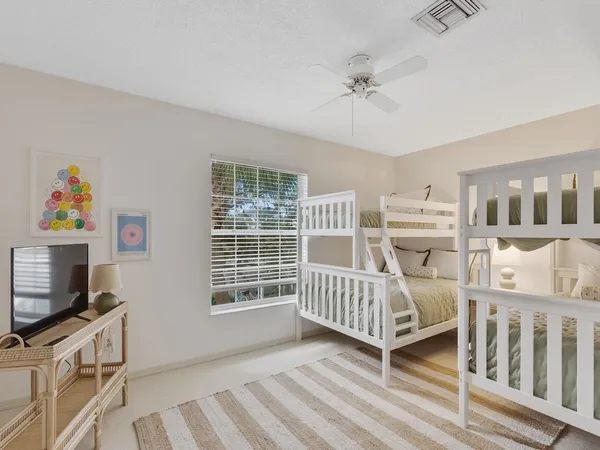 $8,000 | 300 Harbour Drive, Unit 308E, Vero Beach, FL 32963