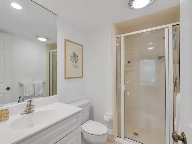 $7,000 | 300 Harbour Drive, Unit 308E, Vero Beach, FL 32963