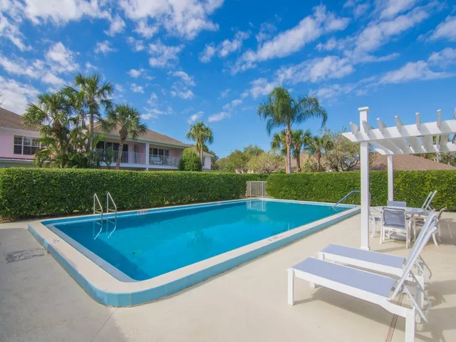 $7,000 | 300 Harbour Drive, Unit 308E, Vero Beach, FL 32963