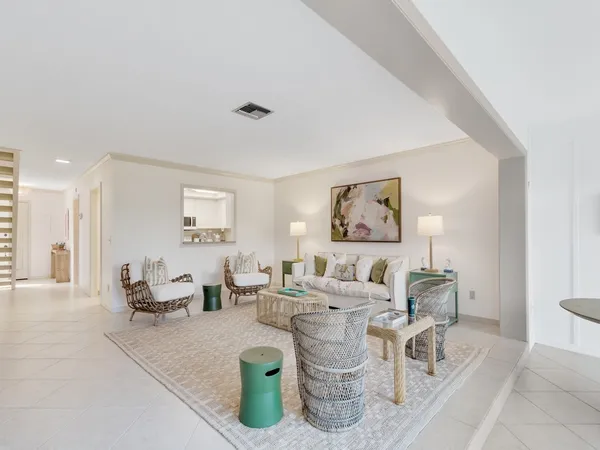 $8,000 | 300 Harbour Drive, Unit 308E, Vero Beach, FL 32963