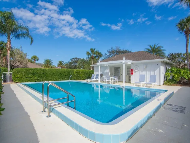 $7,000 | 300 Harbour Drive, Unit 308E, Vero Beach, FL 32963