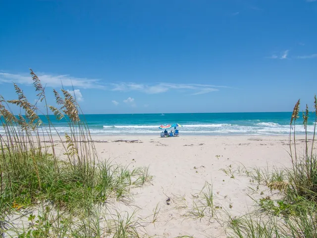 $7,000 | 300 Harbour Drive, Unit 308E, Vero Beach, FL 32963