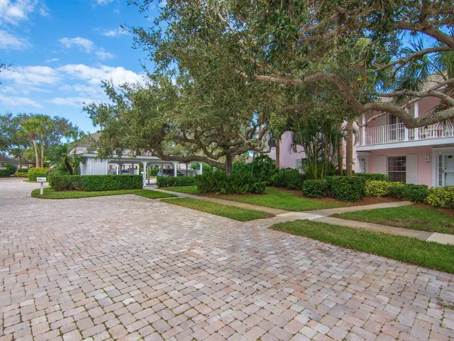 $7,000 | 300 Harbour Drive, Unit 308E, Vero Beach, FL 32963