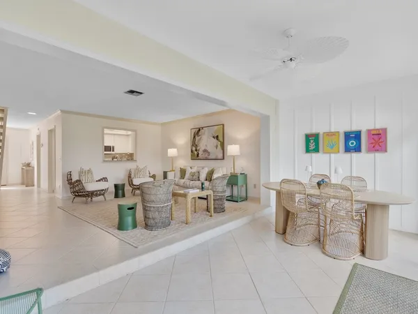 $8,000 | 300 Harbour Drive, Unit 308E, Vero Beach, FL 32963