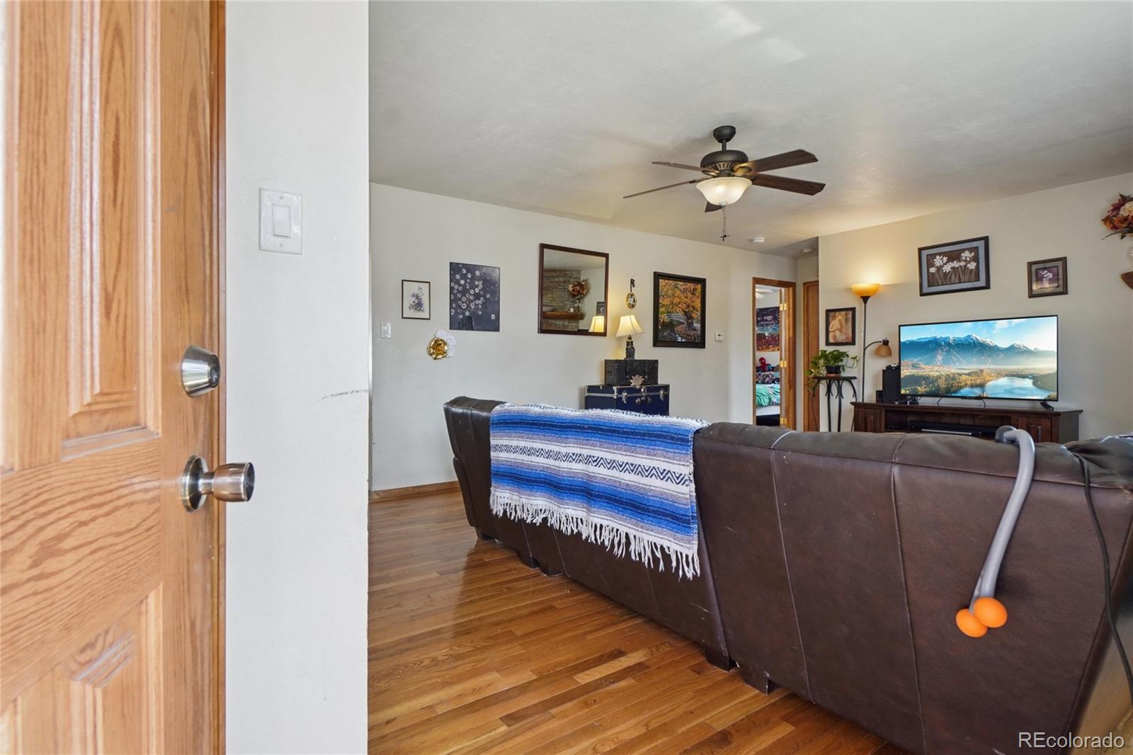 53 Mac Gregor Road Pueblo, CO 81001 - Photo 7 of 48