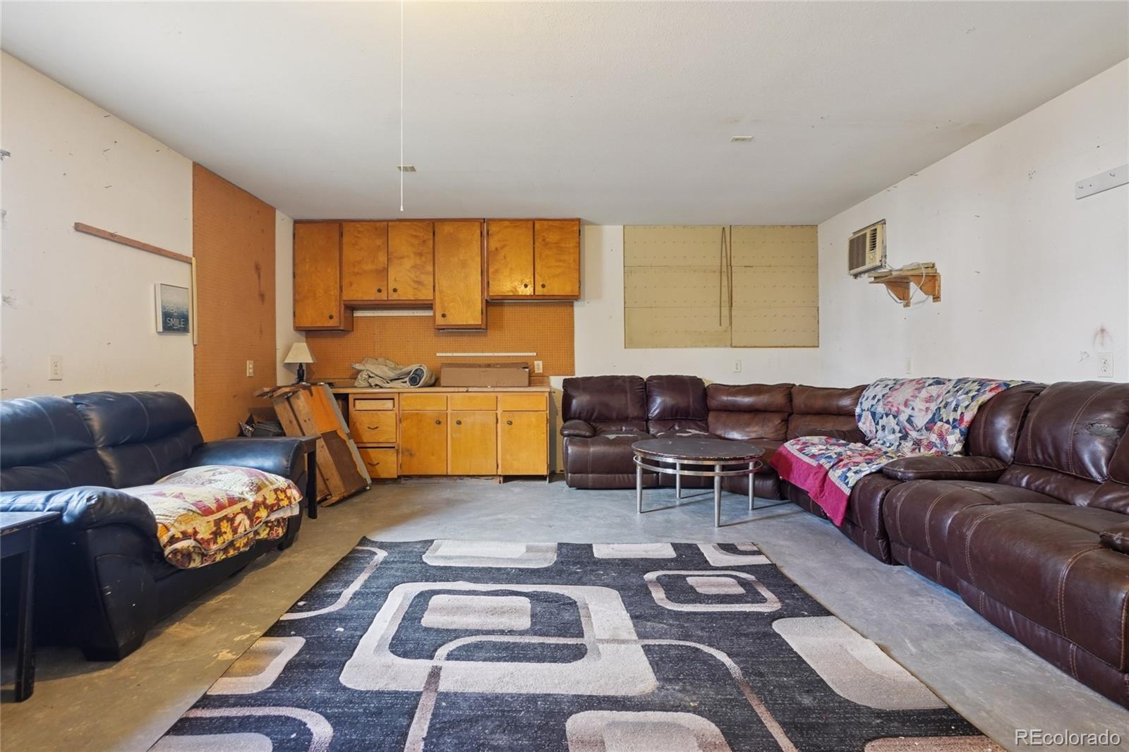 53 Mac Gregor Road Pueblo, CO 81001 - Photo 9 of 48