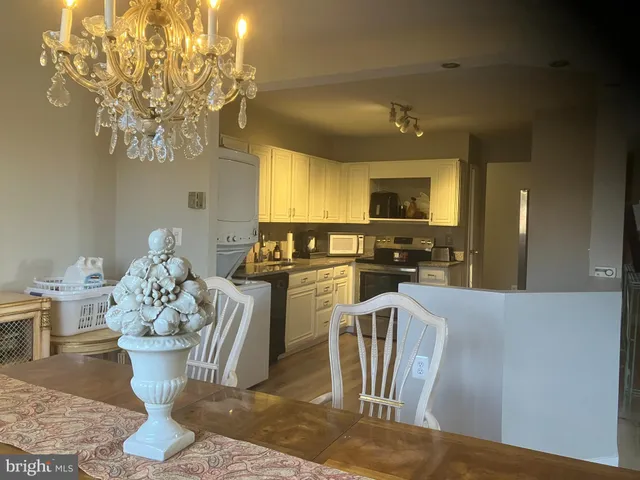 $3,000 | 7420 Westlake Terrace, Unit 409, Bethesda, MD 20817