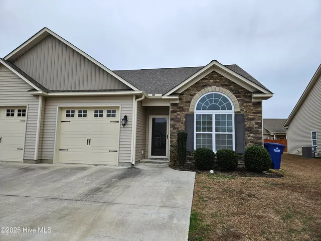 $1,800 | 3503 Gaston Way, Unit B, Greenville, NC 27834