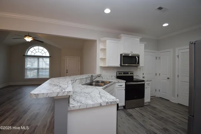 $1,800 | 3503 Gaston Way, Unit B, Greenville, NC 27834