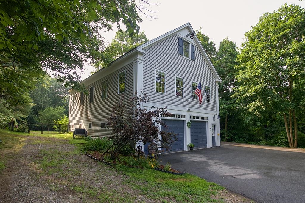 57 Newton Road Plaistow, NH 03865 - Photo 1 of 40