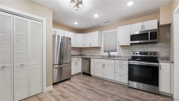 $179,500 | 214 West 8th Street, Eldon, MO 65026
