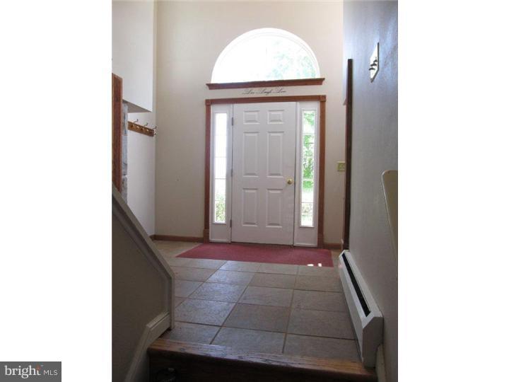 765 Ebelhare Road Pottstown, PA 19465 - Photo 15 of 22 Foyer
