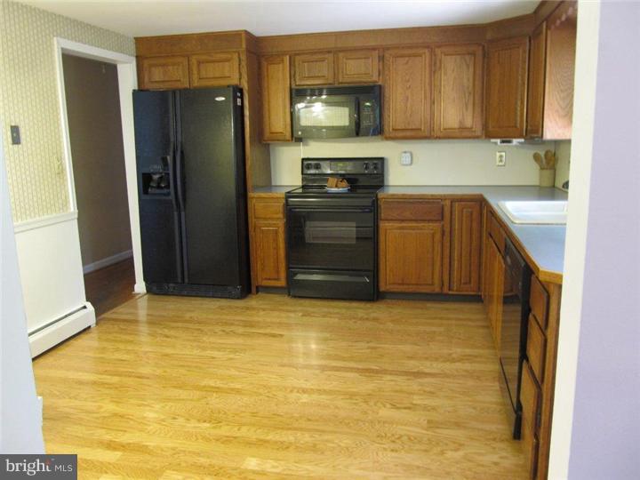 765 Ebelhare Road Pottstown, PA 19465 - Photo 3 of 22 Kitchen