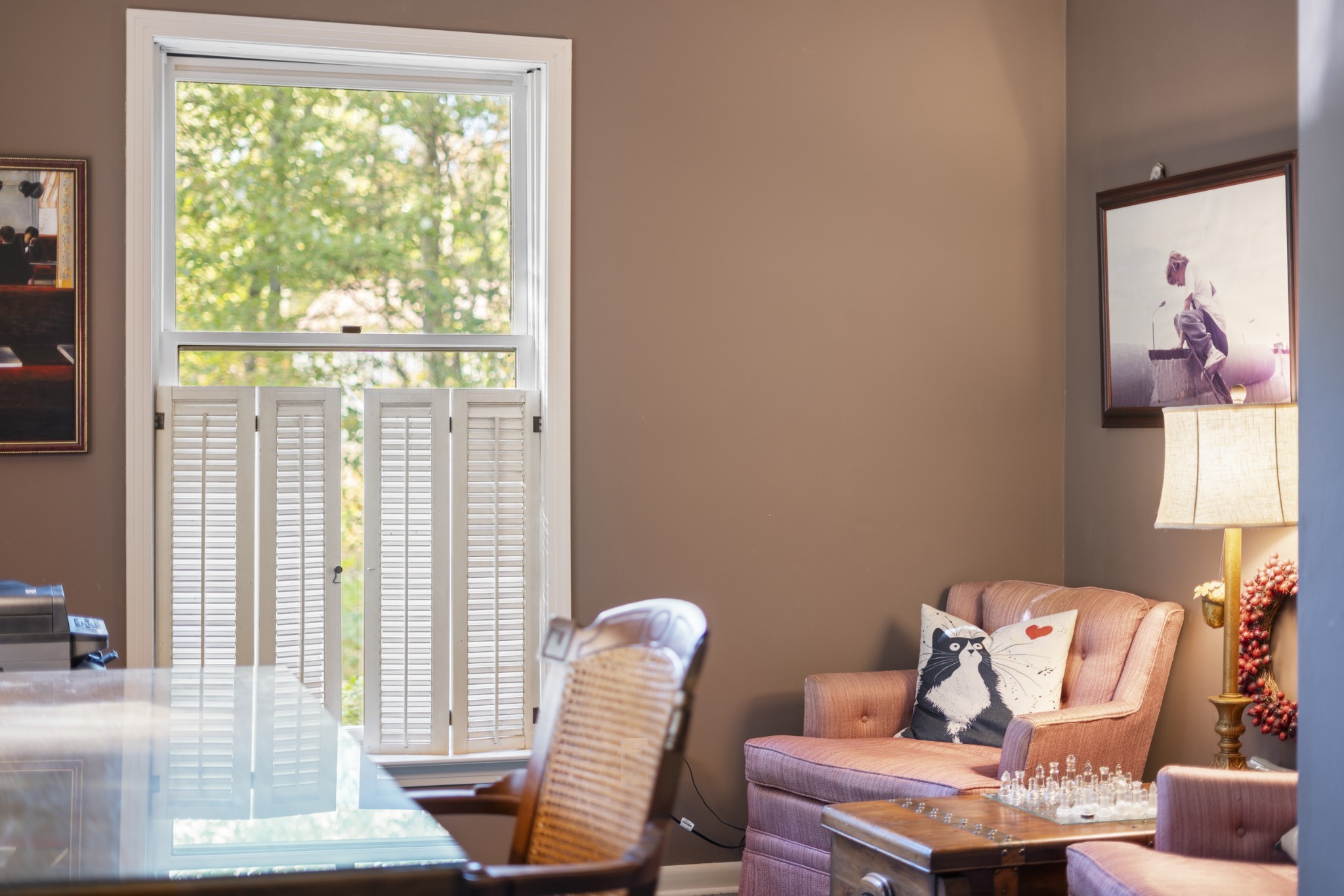 954 Belmont Road Manchester, TN 37355 - Photo 7 of 42 a living room with furniture and a window