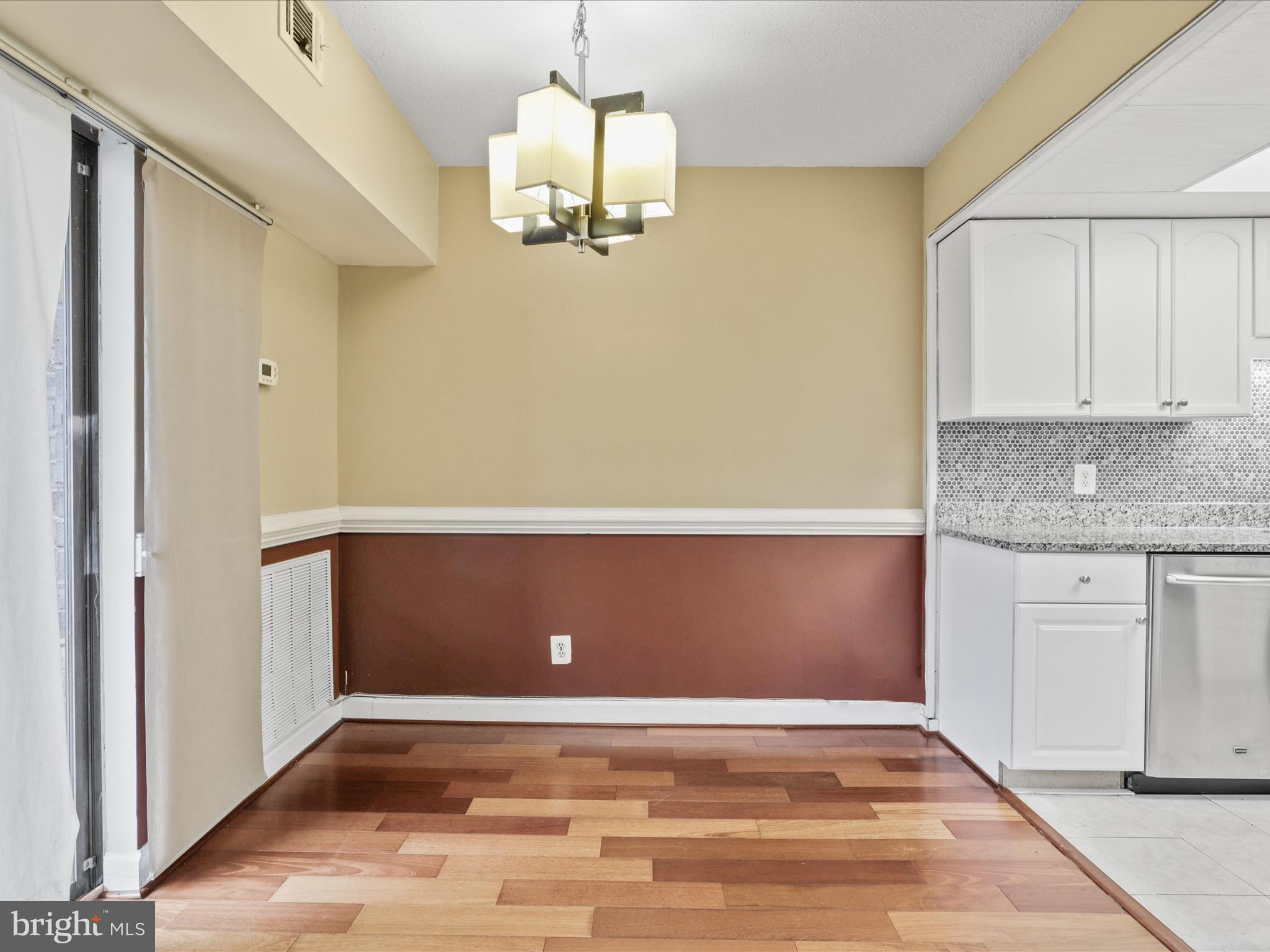 11606 Stoneview Square, Unit 11C Reston, VA 20191 - Photo 5 of 25 Gallery Image 5