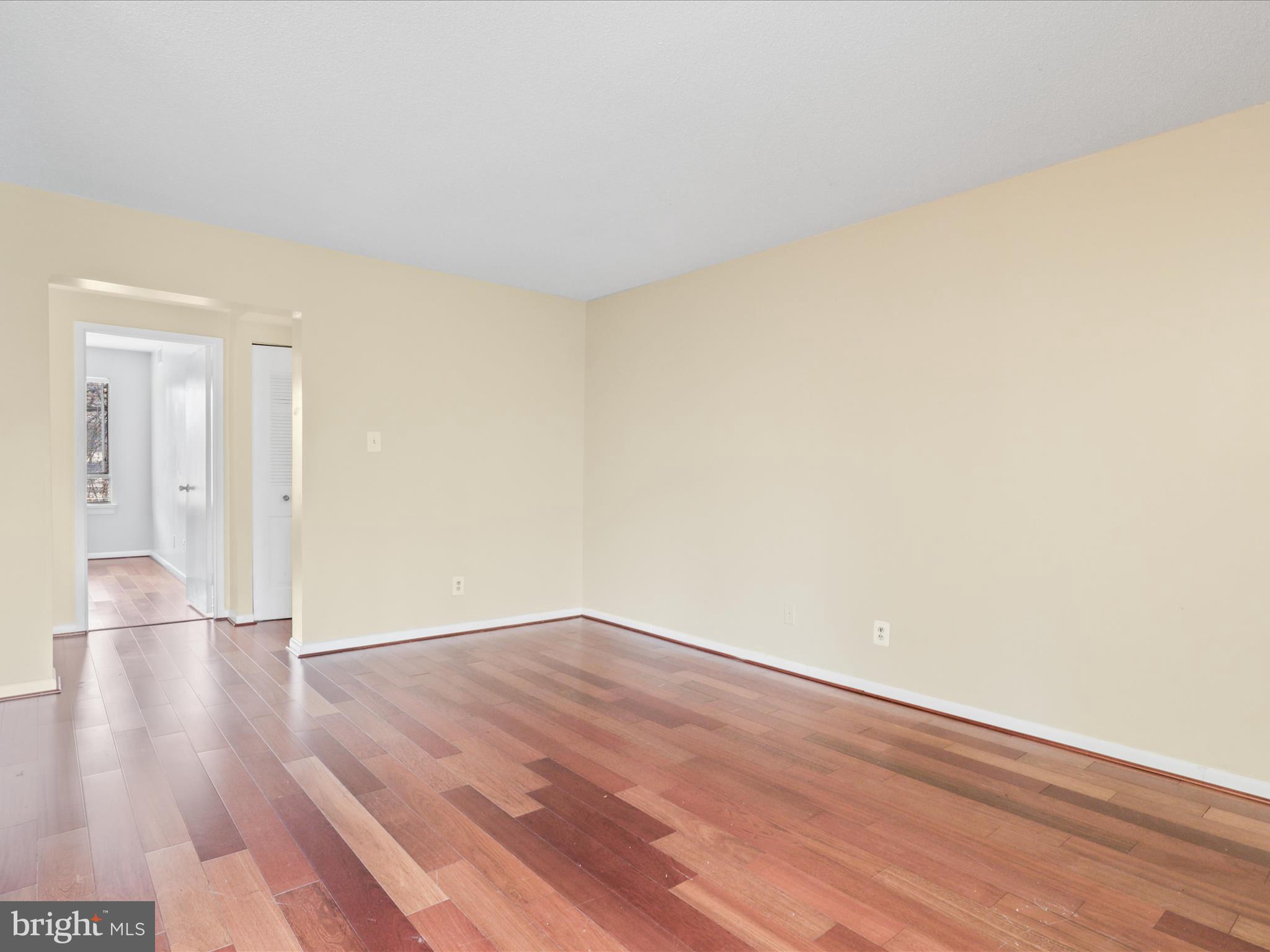 11606 Stoneview Square, Unit 11C Reston, VA 20191 - Photo 6 of 25 Gallery Image 6