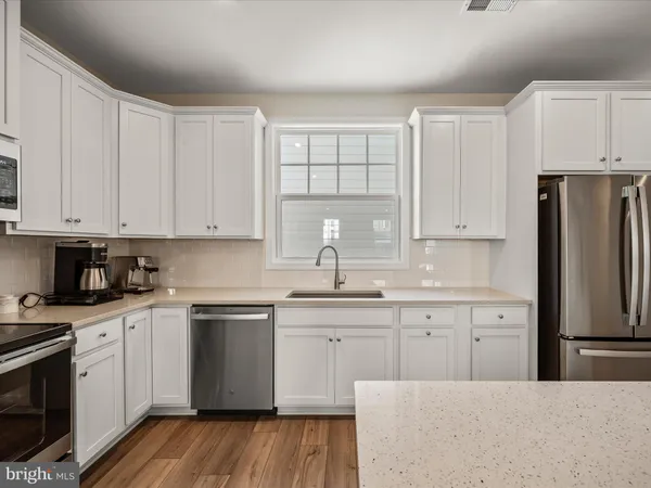 $679,990 | 6052 Cobblestone Court, Marshall, VA 20115