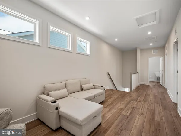 $679,990 | 6052 Cobblestone Court, Marshall, VA 20115