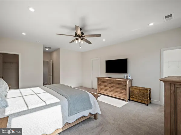 $679,990 | 6052 Cobblestone Court, Marshall, VA 20115