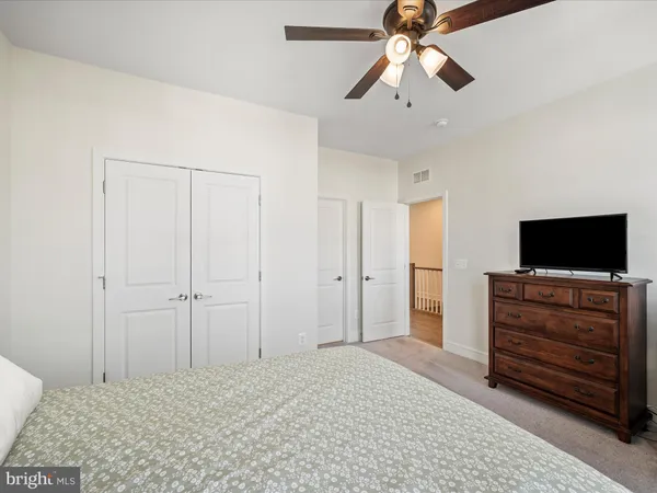 $679,990 | 6052 Cobblestone Court, Marshall, VA 20115