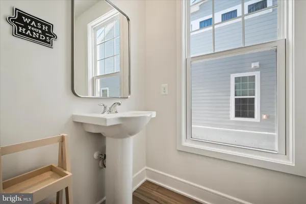 $679,990 | 6052 Cobblestone Court, Marshall, VA 20115