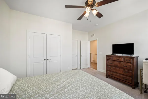 $679,990 | 6052 Cobblestone Court, Marshall, VA 20115