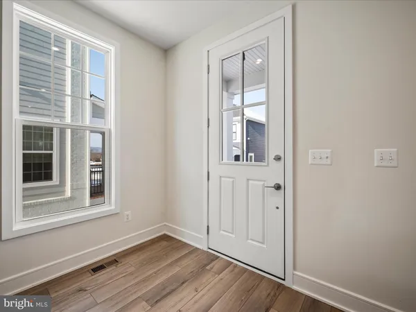 $679,990 | 6052 Cobblestone Court, Marshall, VA 20115