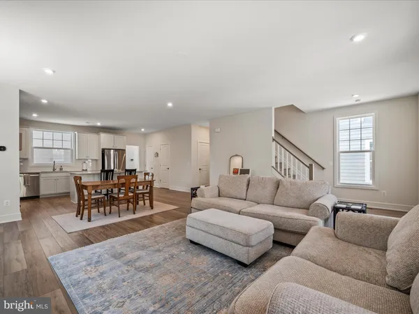 $679,990 | 6052 Cobblestone Court, Marshall, VA 20115