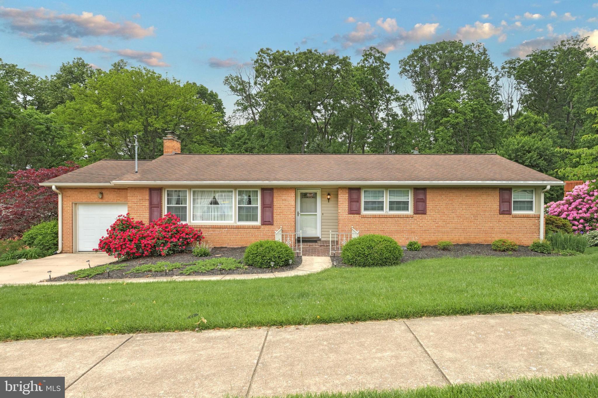 2661 Raleigh Drive York, PA 17402 - Photo 1 of 25 2661 Raleigh Drive