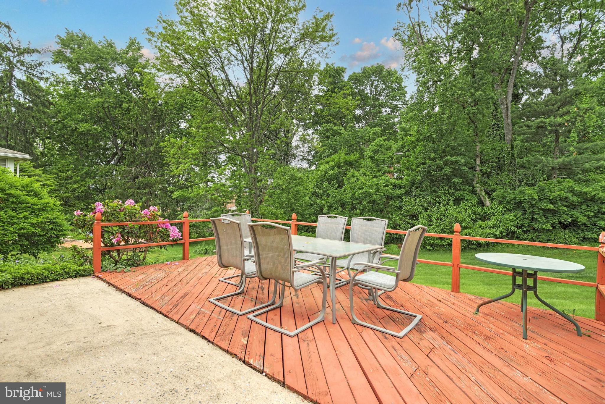 2661 Raleigh Drive York, PA 17402 - Photo 6 of 25 Patio with deck extension