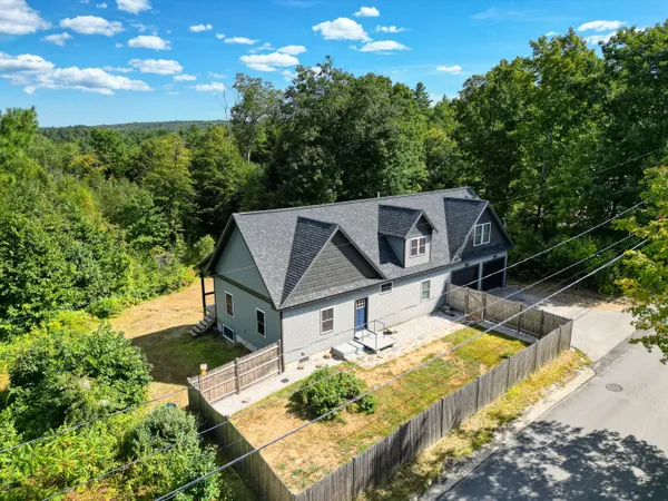 $439,000 | 42 East Oxford Road, Paris, ME 04281