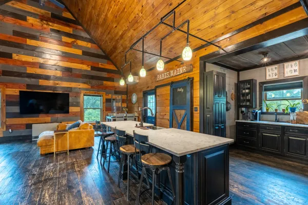 $439,000 | 42 East Oxford Road, Paris, ME 04281