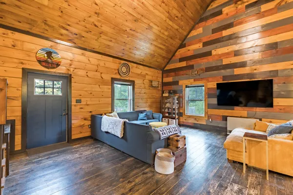 $439,000 | 42 East Oxford Road, Paris, ME 04281