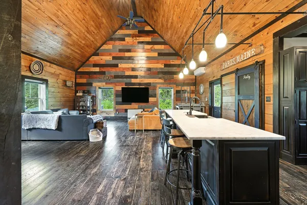 $439,000 | 42 East Oxford Road, Paris, ME 04281