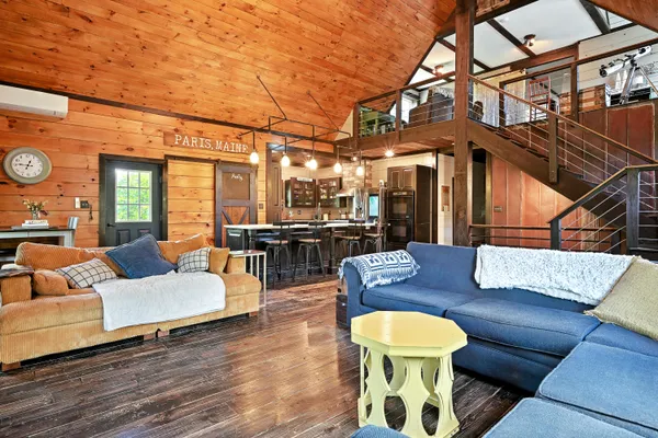 $439,000 | 42 East Oxford Road, Paris, ME 04281