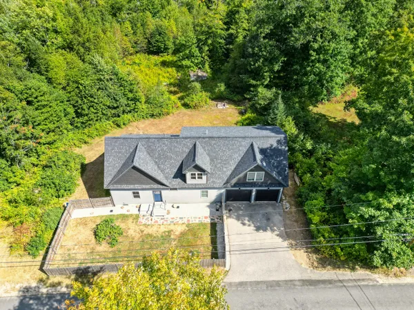 $439,000 | 42 East Oxford Road, Paris, ME 04281