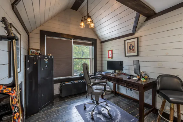 $439,000 | 42 East Oxford Road, Paris, ME 04281