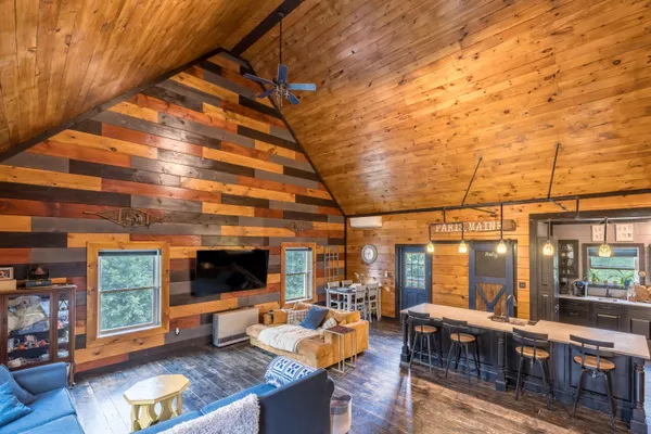 $439,000 | 42 East Oxford Road, Paris, ME 04281
